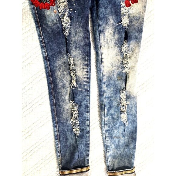 Giobell Jeans Juniors 7/9 Distressed Embroidered Embellished Jeans 28" Inseam - Picture 4 of 11